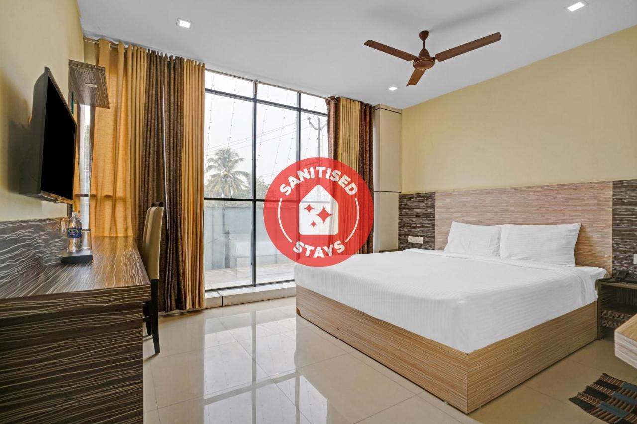 Capital O 87015 Hotel Al Salama Kochi Esterno foto