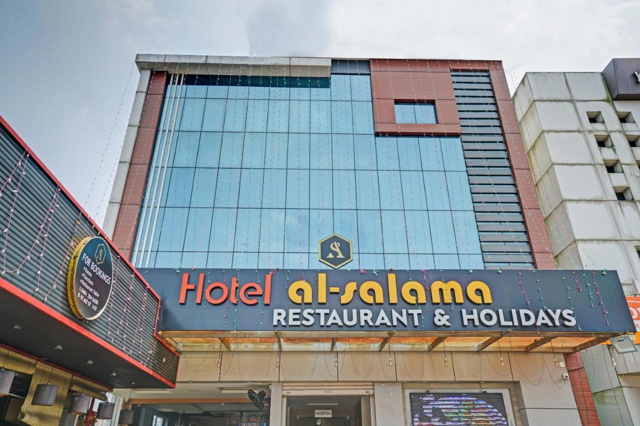 Capital O 87015 Hotel Al Salama Kochi Esterno foto