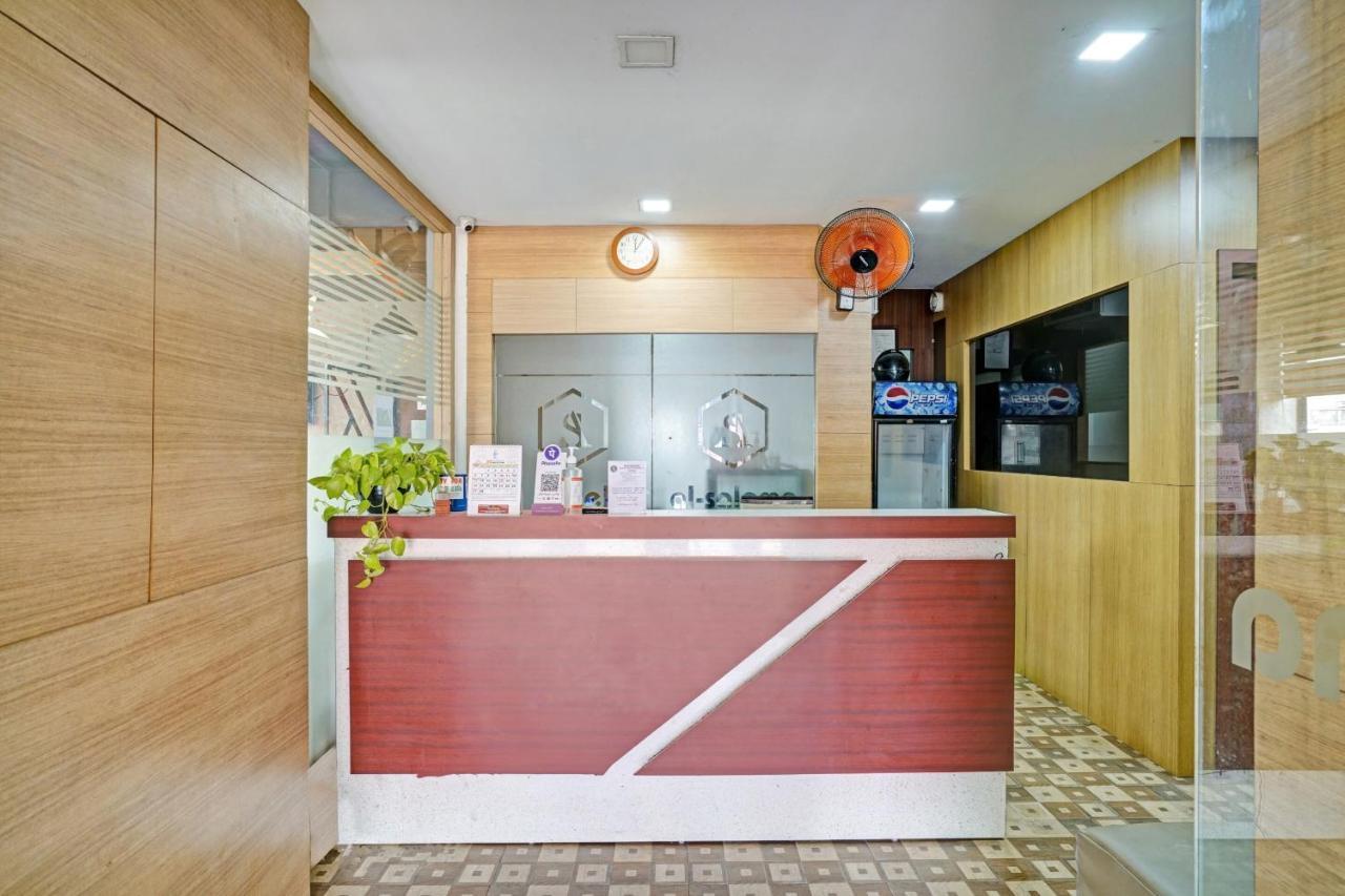 Capital O 87015 Hotel Al Salama Kochi Esterno foto