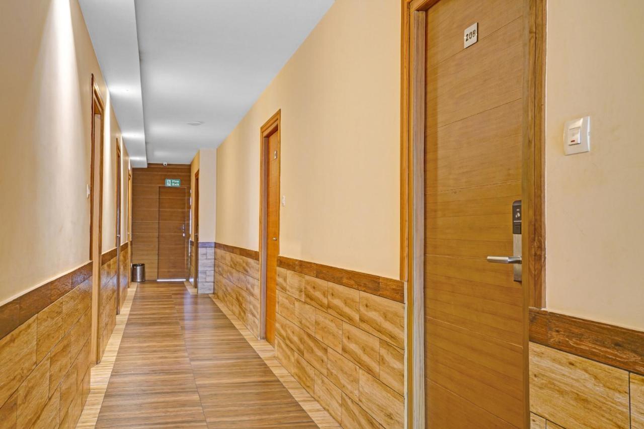 Capital O 87015 Hotel Al Salama Kochi Esterno foto