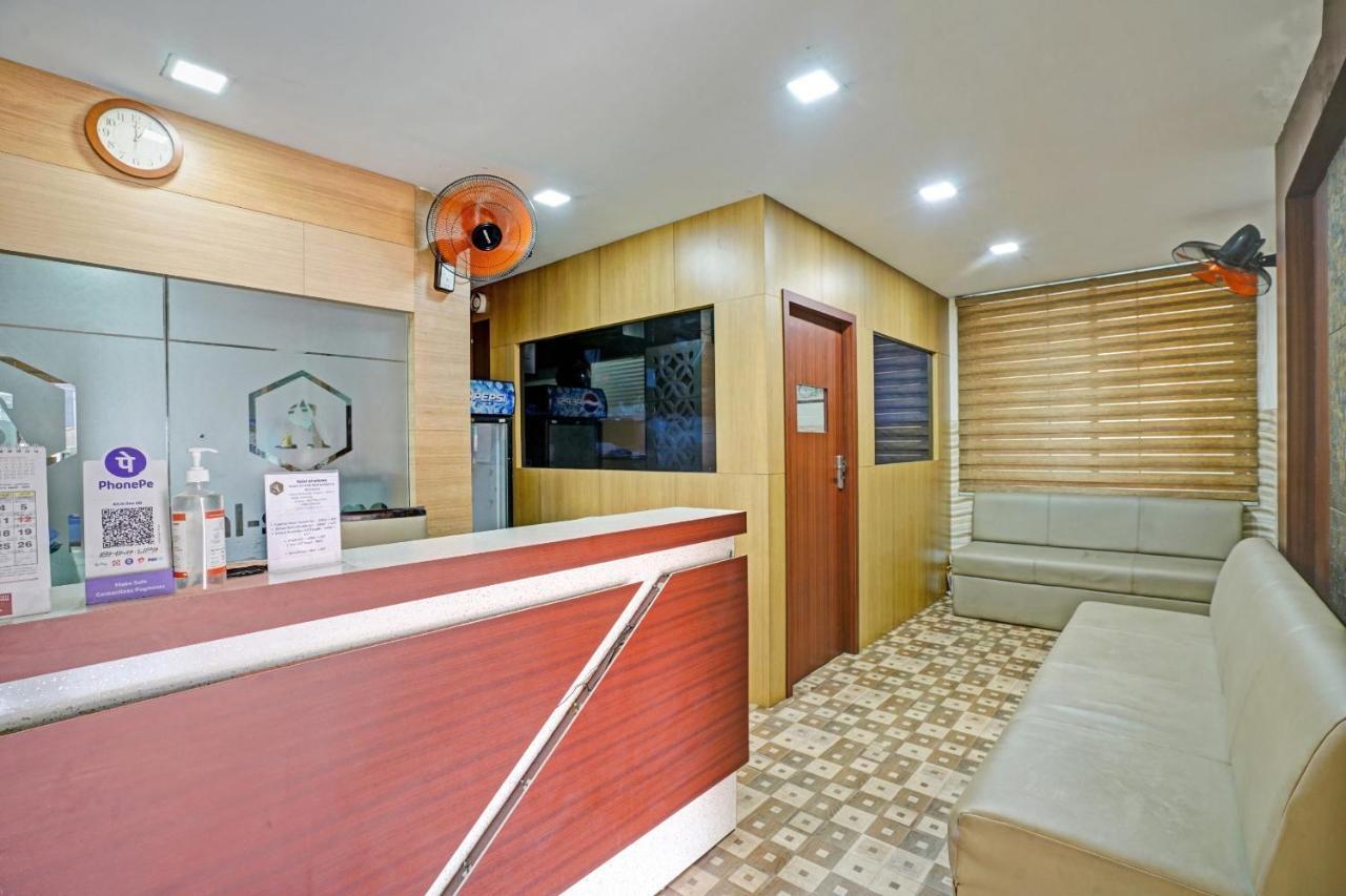 Capital O 87015 Hotel Al Salama Kochi Esterno foto